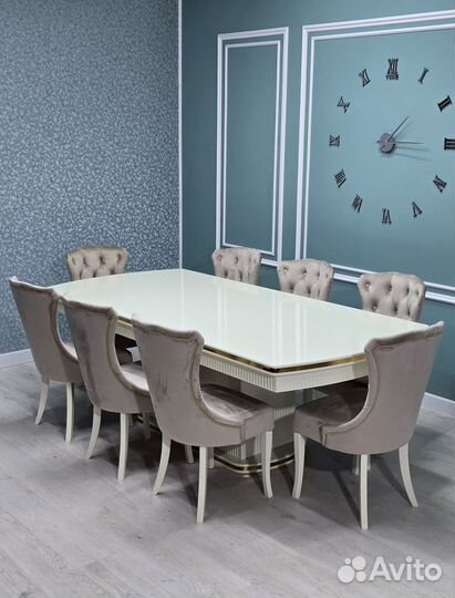 Стол и Стулья