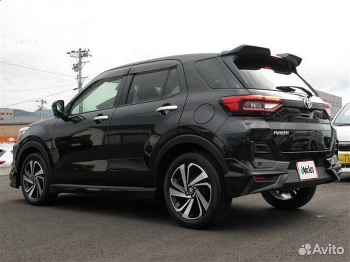 Toyota Raize 1.0 CVT, 2021, 32 300 км