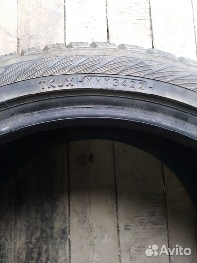 Yokohama Ice Guard IG65 245/40 R18