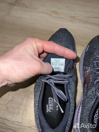 Кроссовки Brooks