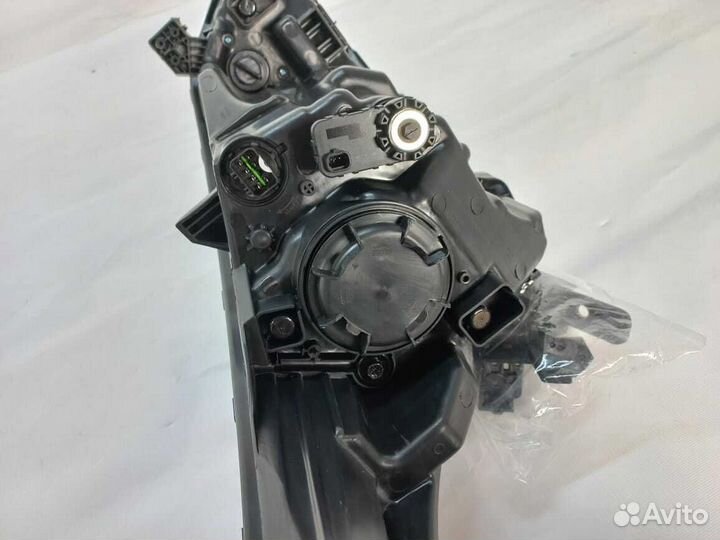 Фара передняя Kia Rio 2020+ левая