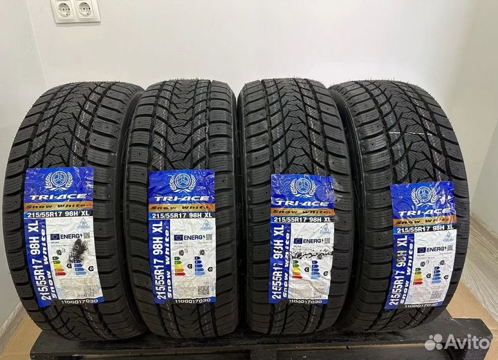 Tri Ace Snow White II 215/55 R17 20H
