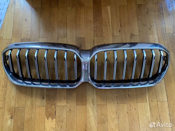 Оригинальная решетка радиатора BMW 5 серии