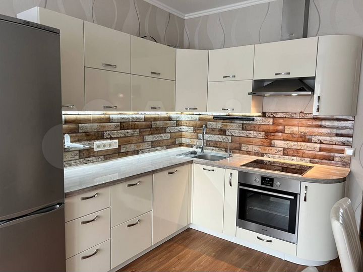 2-к. квартира, 62 м², 8/11 эт.