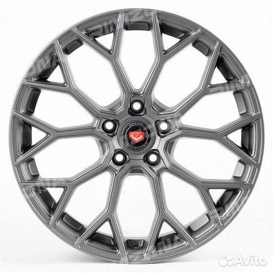 Литой диск в стиле vossen R18 5x114.3