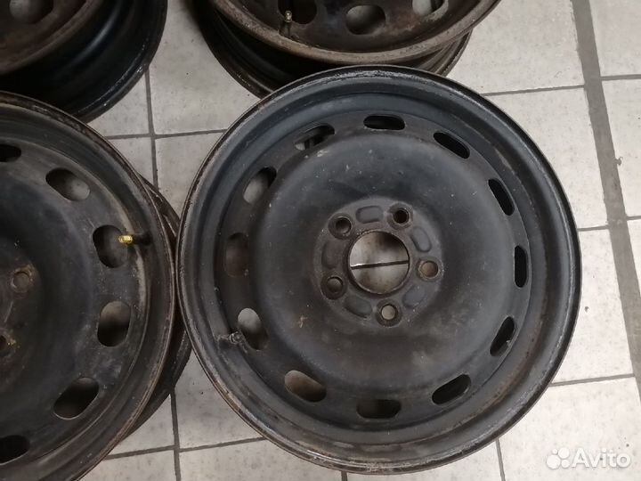 Диски штамп R15 5x108 ET52.5 D63.3 3шт