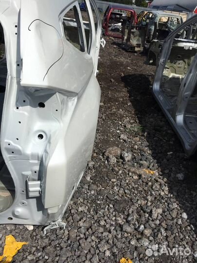 Крыло заднее правое Mitsubishi Pajero/Montero Spor