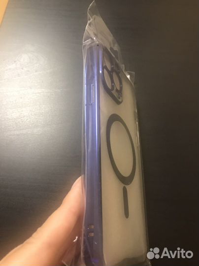 Чехол MagSafe на iPhone 13 Pro Max