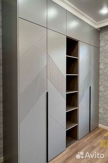 Встраиваемый шкаф