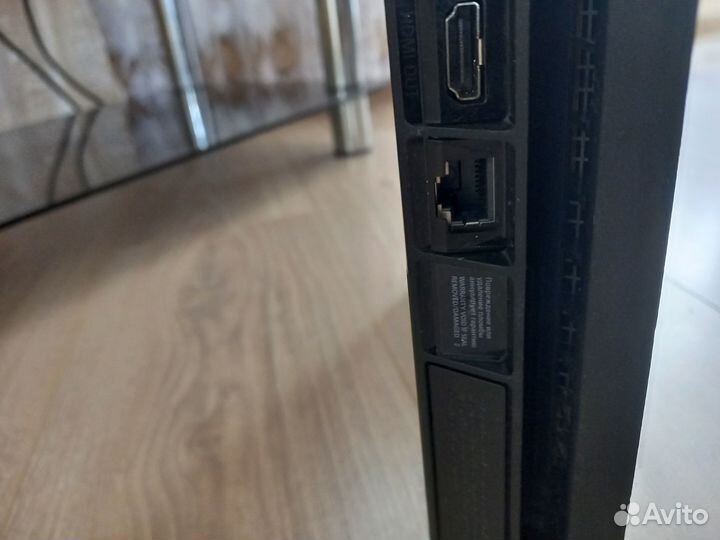 Сони 4 слим на 500гб джойстик+ 4 игры