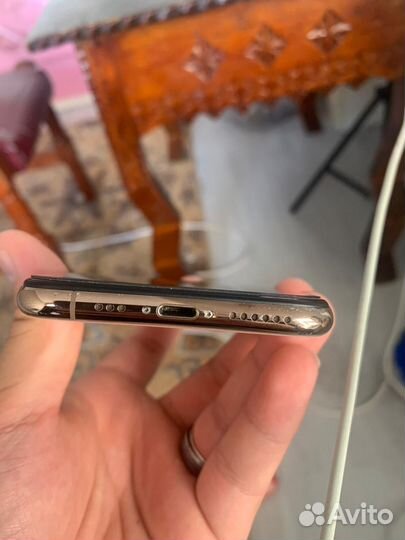 iPhone Xs, 64 ГБ