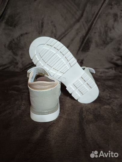 Босоножки для девочки