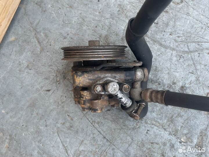 Насос гур Nissan Primera p11 1995-2000г 1.6 GA16