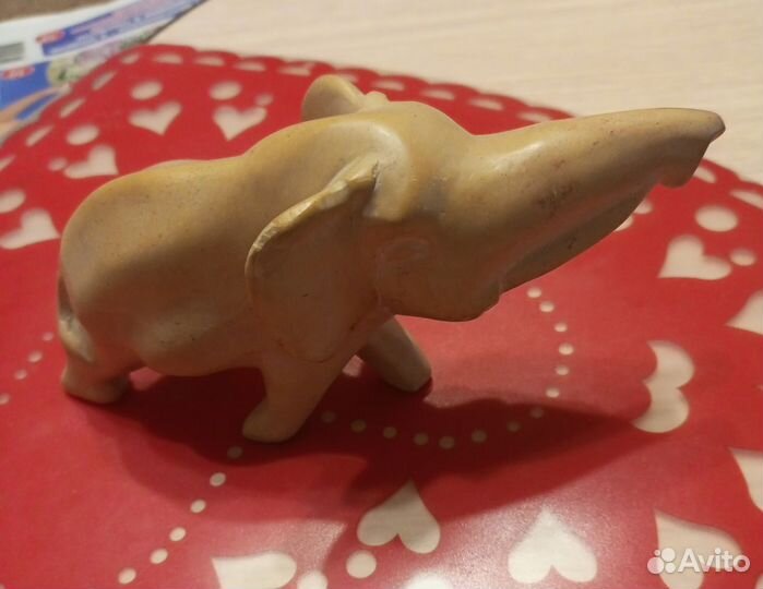 Статуэтка слон. Кения. Камень