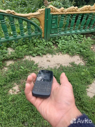 Продам телефон