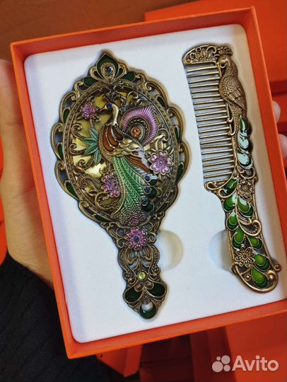 Подарочный набор зеркало + расческа Турция