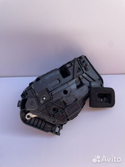 Замок двери задней левой VW Tiguan 2