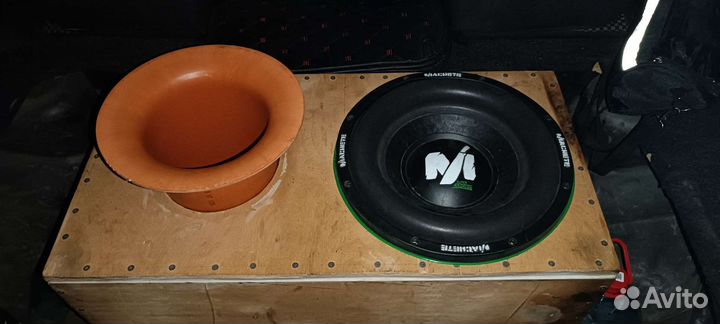 Сабвуфер с коробом