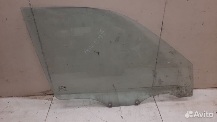 Стекло двери передней правой Hyundai Accent
