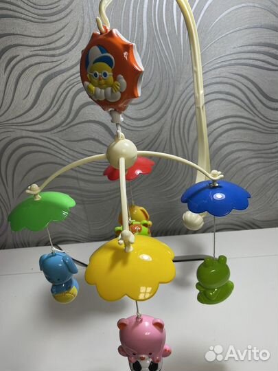 Мобиль для детской кроватки