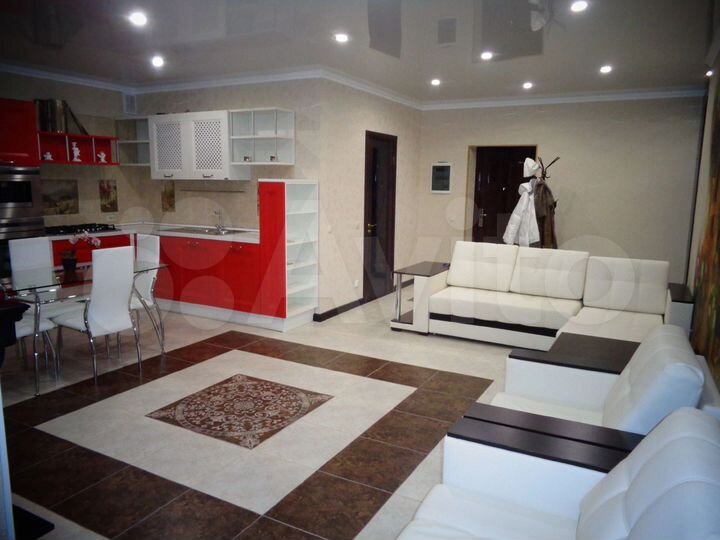 3-к. квартира, 90 м², 10/10 эт.