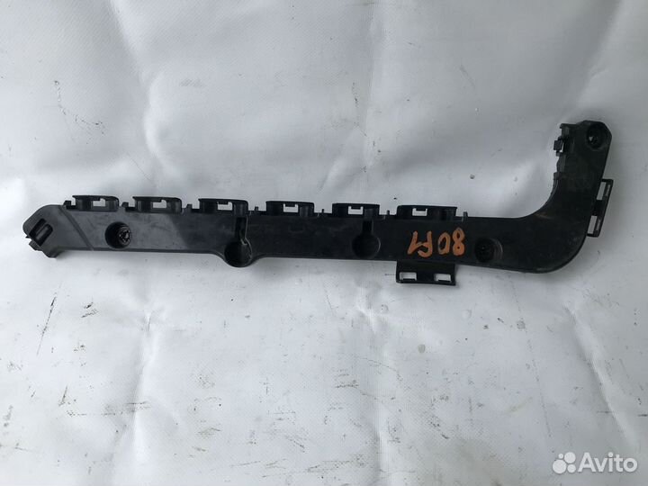 Кронштейн заднего бампера Jeep Grand Cherokee WK2