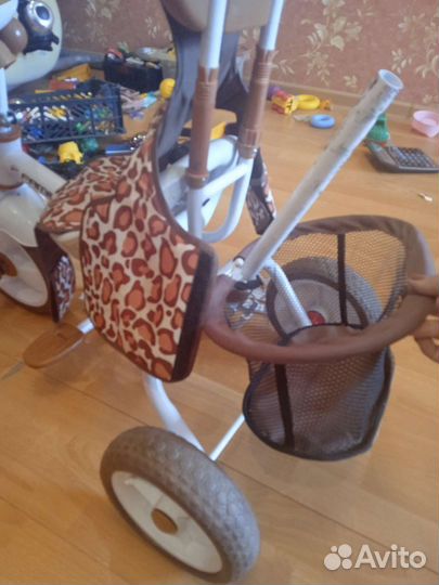 Велосипед с родительской ручкой