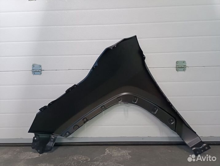 Крыло переднее правое Toyota RAV4