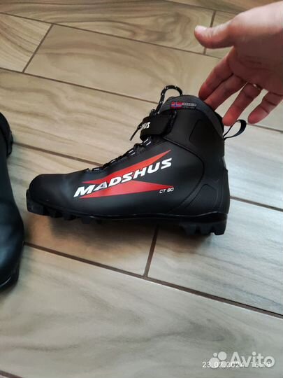 Лыжные ботинки классические