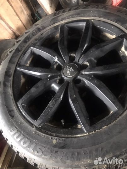 Bridgestone Blizzak Spike-01 255/55 R18