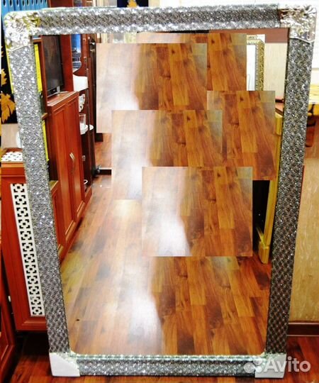 Зеркала в пластмассовом багете