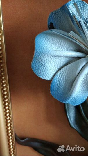 Две картины из натуральной кожи в коробке,новые