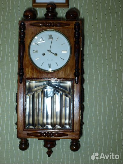 Часы Янтарь