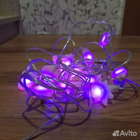 Фиолетовая гирлянда от Яндекс