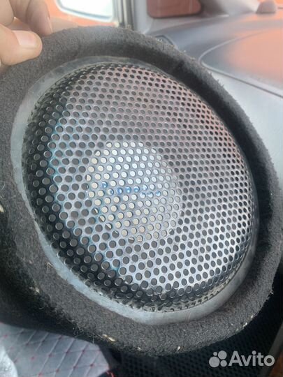 Активный сабвуфер