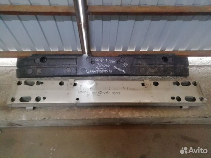 Ford Focus I 98-03г америк седан усилитель бампера