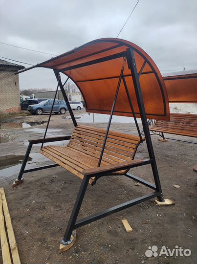 Садовая качеля с навесом от производителя