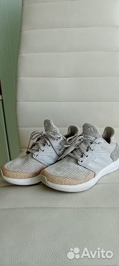 Кроссовки для девочки р.33