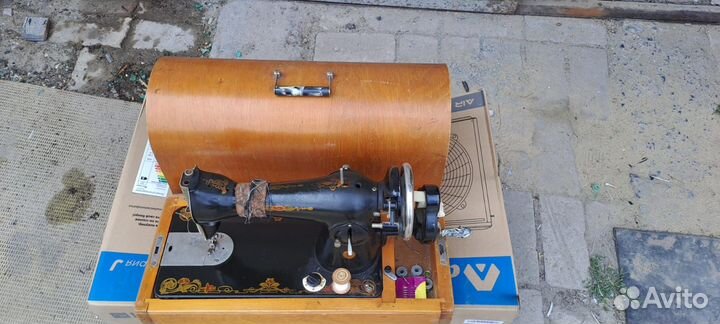 Швейная машинка подольская ручная