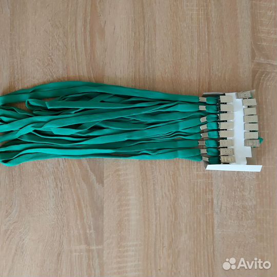 Бейджик горизонтальный с зелёной лентой и клипсой