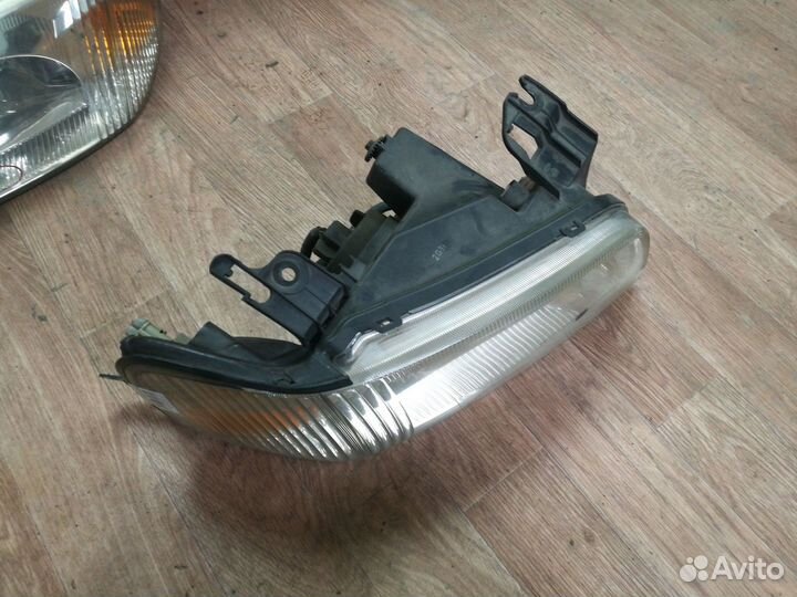 Фара ford escape 2007 год