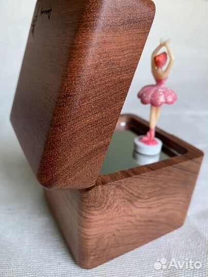 Музыкальная деревянная шкатулка Балерина палисандр