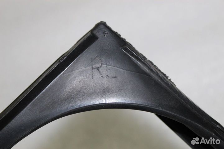 Land cruiser 200 Уплотнитель стекла задней L двери