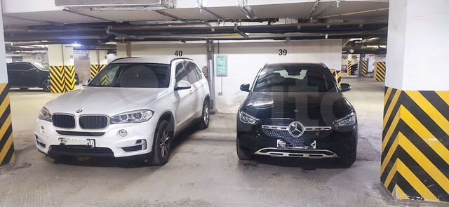 Машиноместо, > 30 м²