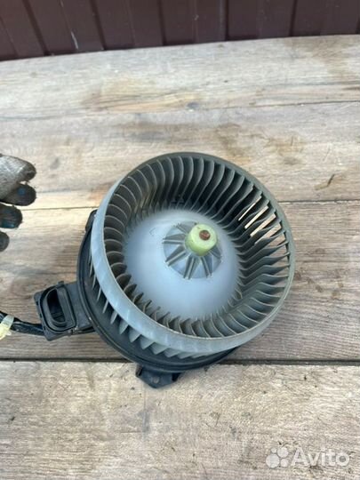 Моторчик печки Honda Civic 4D 1.3 2008