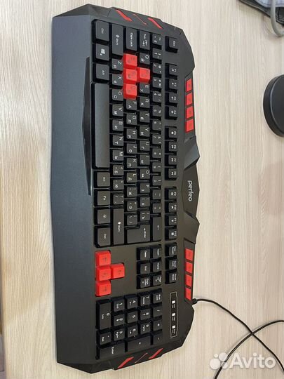 Игровая клавиатура с подсветкой