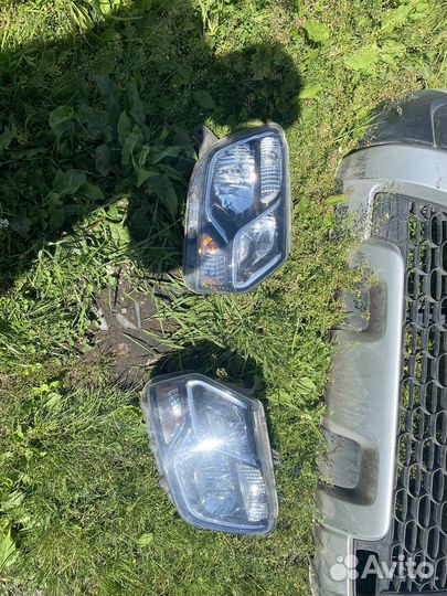 Авторазбор Renault Duster рестайл,правая фара