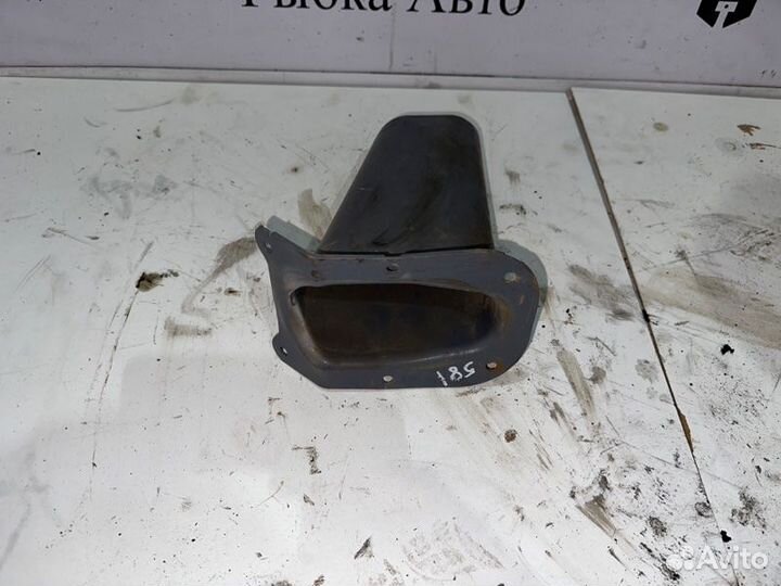 Кожух рулевой колонки Фусо Кантер 4M50 2016