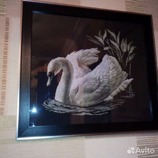 Для интерьера вышитая картина