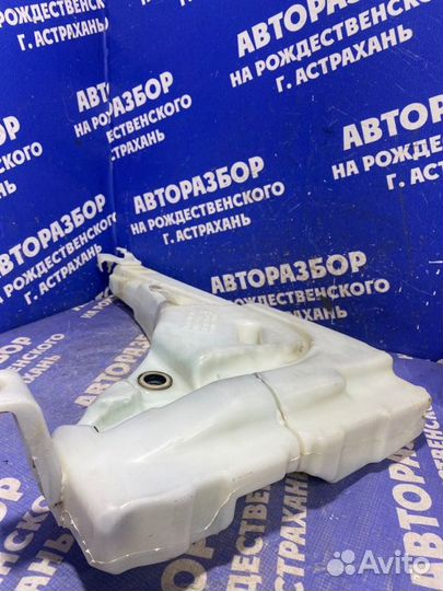 Бачок омывателя Volkswagen Touareg внедорожник AXQ